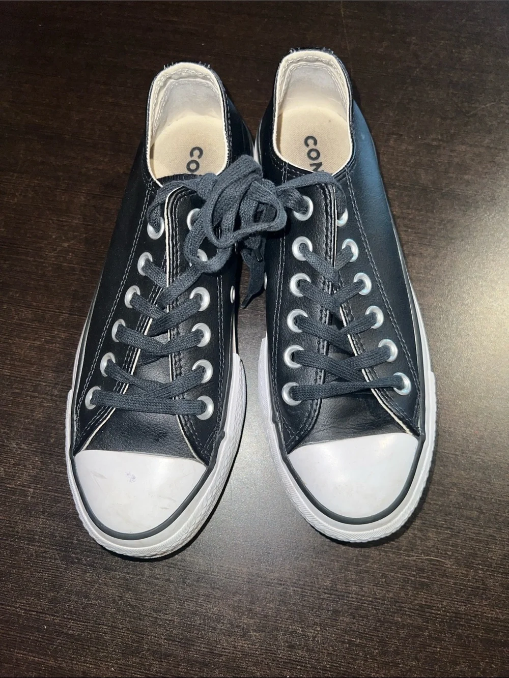 Converse Black and White Low-Top Leather Sneakers Gil’s size 5,5
